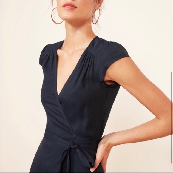 Reformation navy cap sleeve chamomile wrap dress - Picture 4 of 11